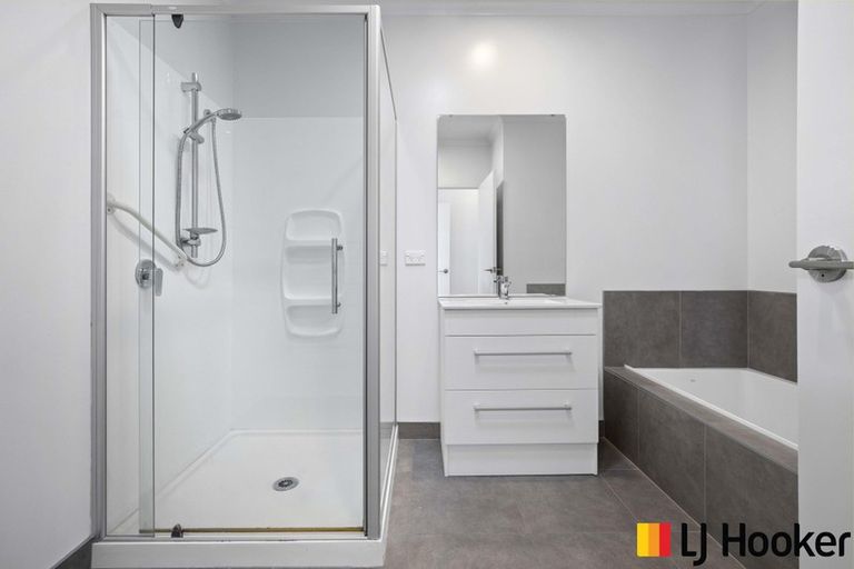 Photo of property in 1/107 Edinburgh Street, Pukekohe, 2120