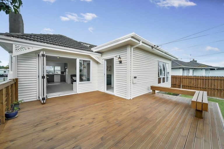 Photo of property in 3/32 Millen Avenue, Pakuranga, Auckland, 2010