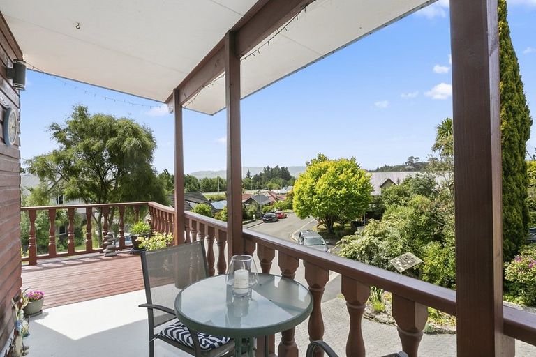 Photo of property in 70 Kinmont Crescent, Kinmont Park, Mosgiel, 9024