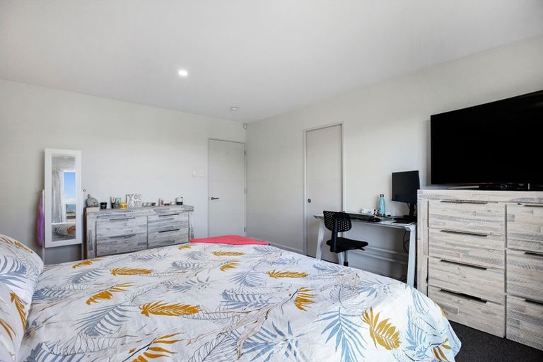 Photo of property in 17 Conie Glen Lane, Broomfield, Christchurch, 8042