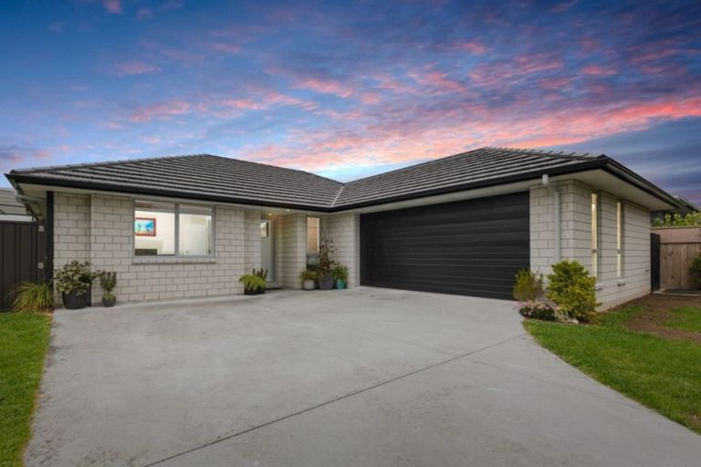 Photo of property in 13 Settlers Drive, Waihi, 3610