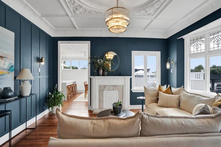 Photo of property in 19 Baring Terrace, Strandon, New Plymouth, 4312