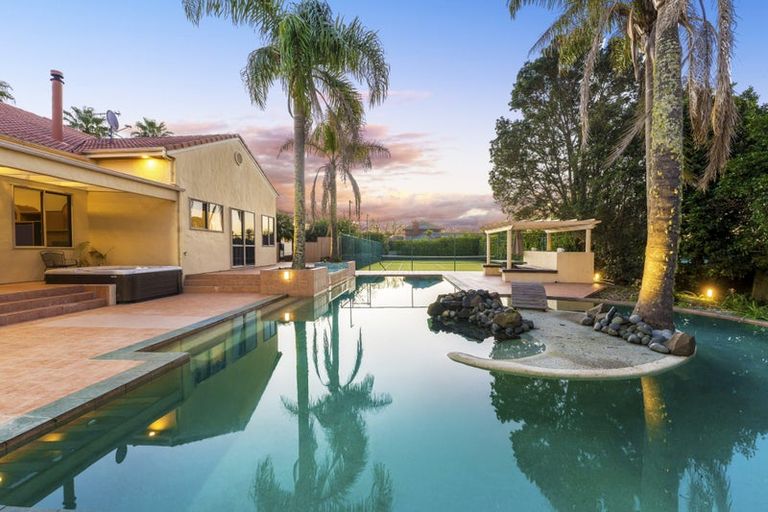 Photo of property in 9 Burgundy Park Avenue, Henderson, Auckland, 0612