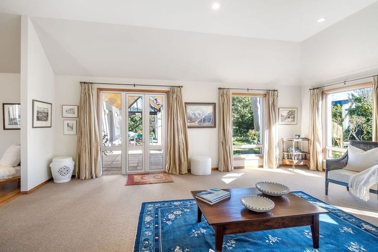 Photo of property in 19 Garreg Road, Fendalton, Christchurch, 8052