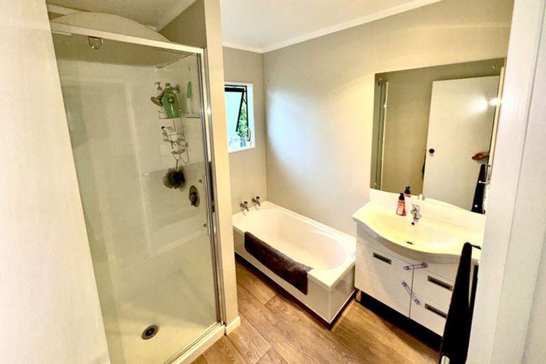 Photo of property in 54 Geraldine Crescent, Cloverlea, Palmerston North, 4412