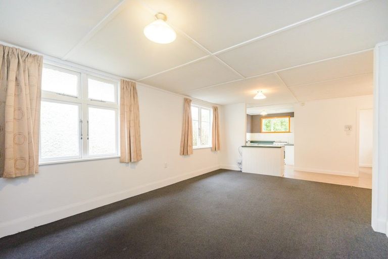 Photo of property in 25 Kingswood Street, Takaro, Palmerston North, 4412
