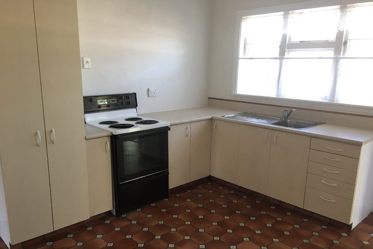 Photo of property in 74 Northcote Road, Northcote, Christchurch, 8052