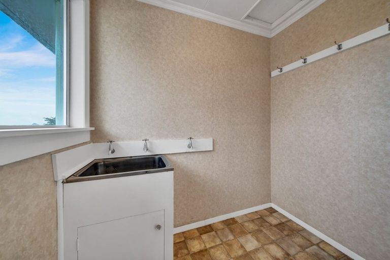 Photo of property in 48 High Street, Eltham, 4322