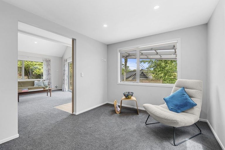 Photo of property in 5 Awanui Street, Merrilands, New Plymouth, 4312