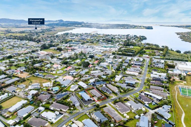Photo of property in 32 Kedge Drive, Mangawhai, 0505