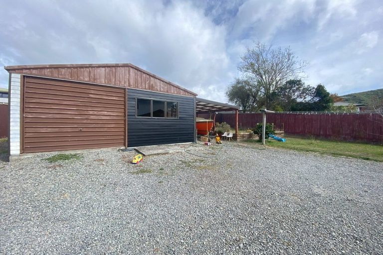 Photo of property in 11 Turners Road, Waikawa, Picton, 7220