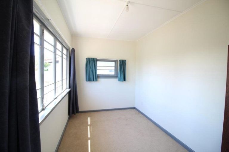 Photo of property in 27 Bullar Street, Grasmere, Invercargill, 9810