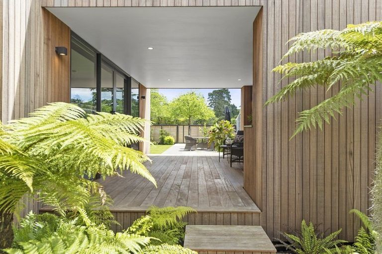 Photo of property in 12 Jellicoe Drive, Hamilton East, Hamilton, 3216