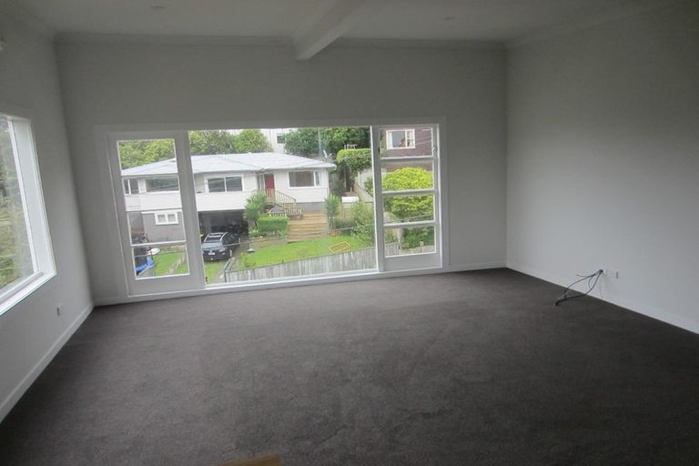 Photo of property in 2 Braemar Terrace, Johnsonville, Wellington, 6037