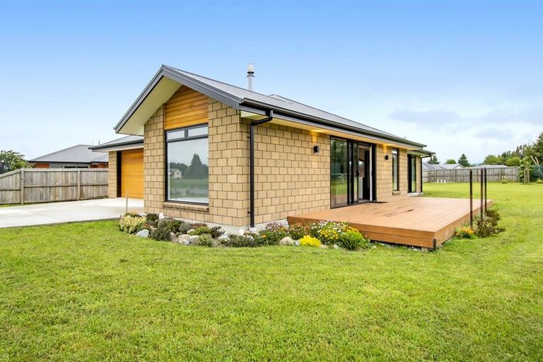 Photo of property in 24 Regent Street, Springfield, 7681