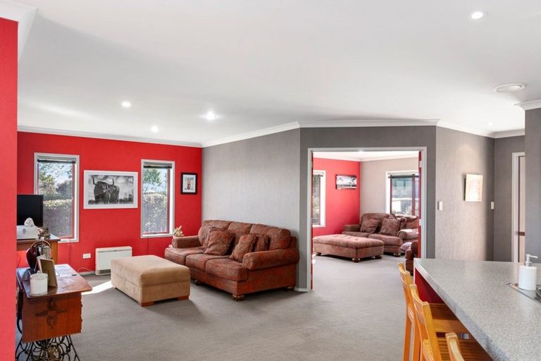 Photo of property in 2 Condor Drive, Pyes Pa, Tauranga, 3112