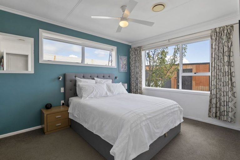 Photo of property in 6 Kahikatea Street, Inglewood, 4330