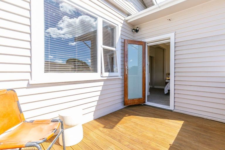 Photo of property in 184 Rongotai Road, Rongotai, Wellington, 6022