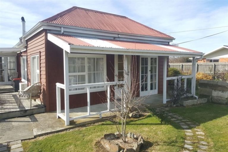 Photo of property in 14 George Street, Waimate, 7924