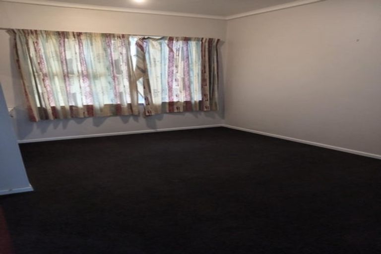 Photo of property in 3 Avenue Road, Foxton, 4814