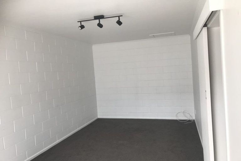 Photo of property in 2/18 Aubrey Street, Regent, Whangarei, 0112