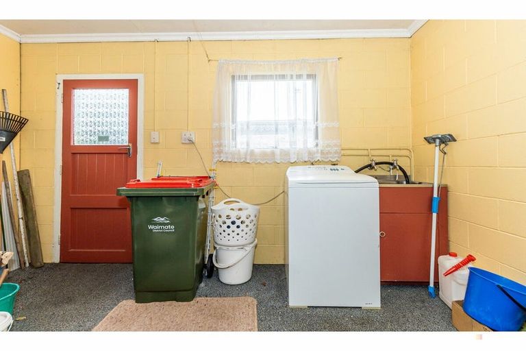 Photo of property in 5-5a Rugby Street, Waimate, 7924