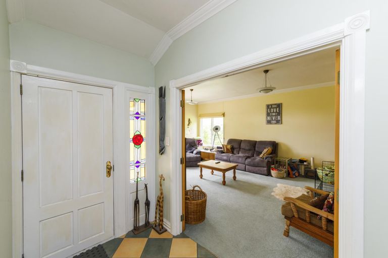 Photo of property in 68 Harts Road, Turitea, Palmerston North, 4472