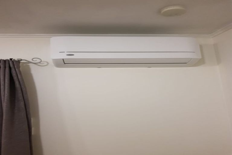 Photo of property in 27a Enfield Road, Hospital Hill, Napier, 4110