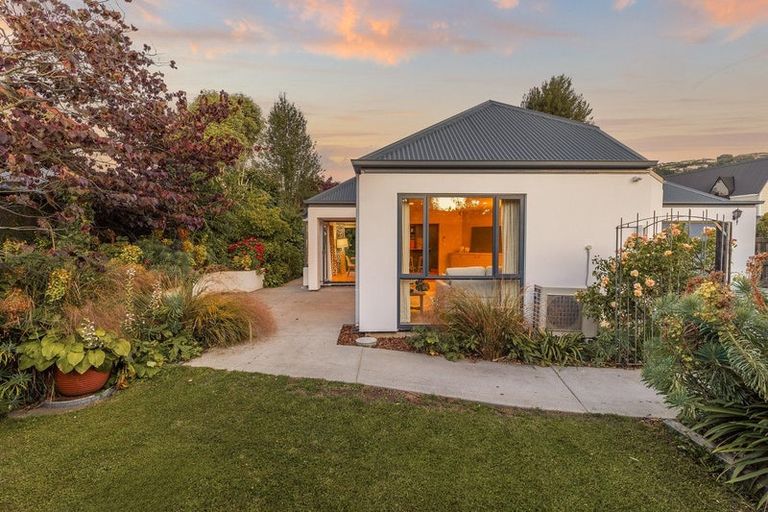 Photo of property in 9 Karen Lane, Beckenham, Christchurch, 8023