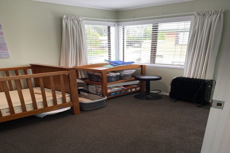 Photo of property in 10 Palliser Lane, Browns Bay, Auckland, 0630