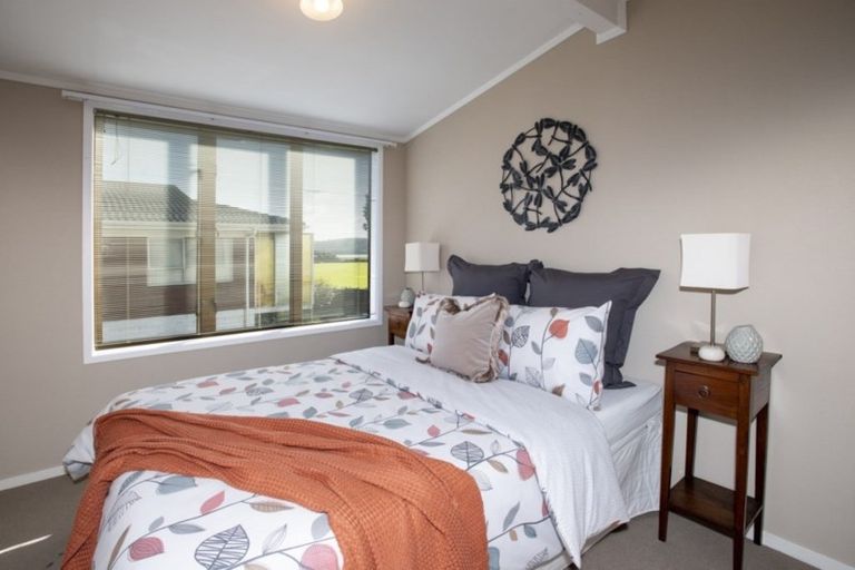 Photo of property in 85 Kiwi Esplanade, Mangere Bridge, Auckland, 2022