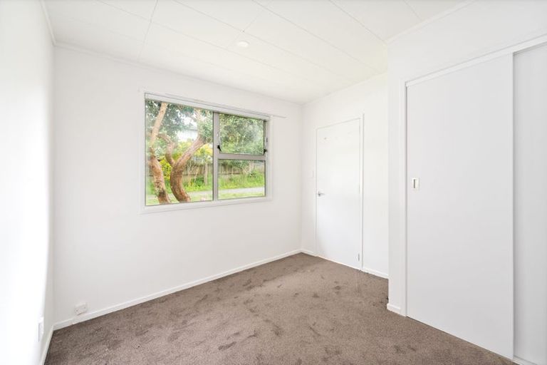 Photo of property in 1/60a View Road, Henderson, Auckland, 0612