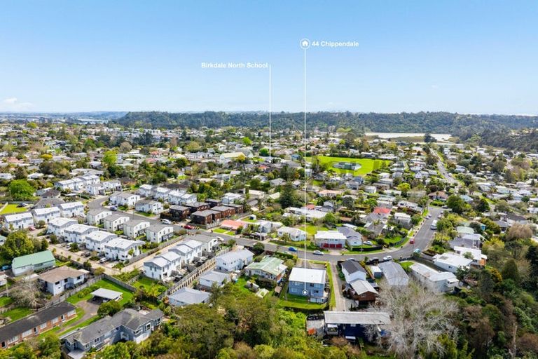 Photo of property in 44 Chippendale Crescent, Birkdale, Auckland, 0626