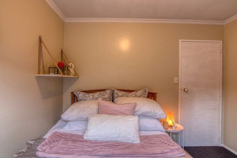 Photo of property in 3 Coromandel Court, Roslyn, Palmerston North, 4414