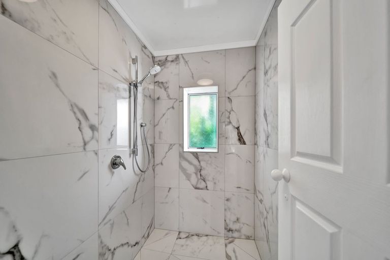 Photo of property in 2a Sackville Street, Fitzroy, New Plymouth, 4312