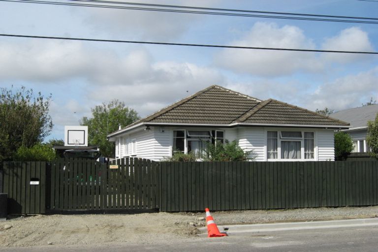 Photo of property in 82 Grafton Street, Waltham, Christchurch, 8011