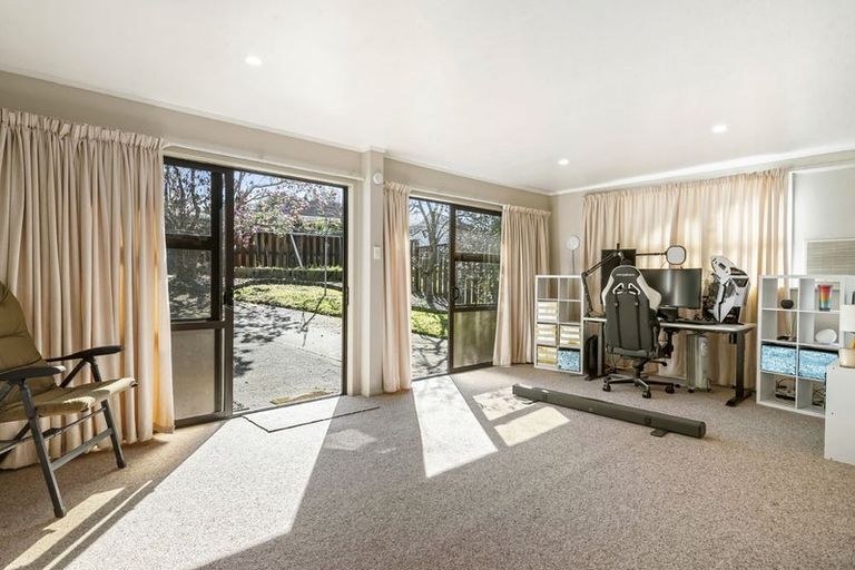 Photo of property in 55 Blakeborough Drive, Forrest Hill, Auckland, 0620