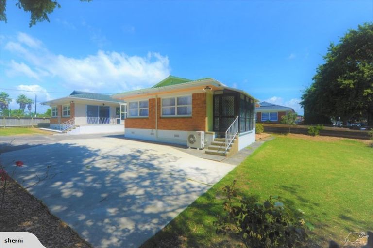 Photo of property in 1/1 Selwyn Road, Manurewa, Auckland, 2102