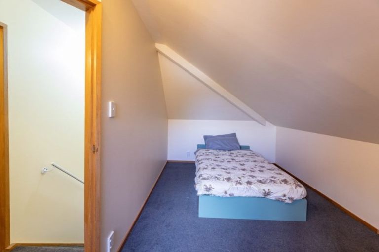 Photo of property in 10 Pyatt Place, Redwood, Christchurch, 8051