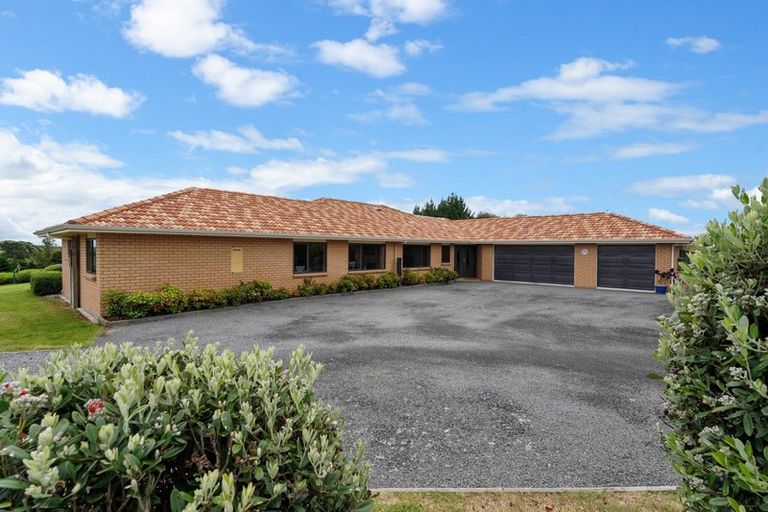 Photo of property in 12 Waitaheke Road, Te Horo, Otaki, 5581