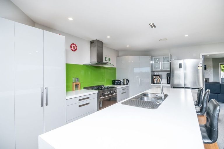 Photo of property in 104 Navigation Drive, Whitby, Porirua, 5024