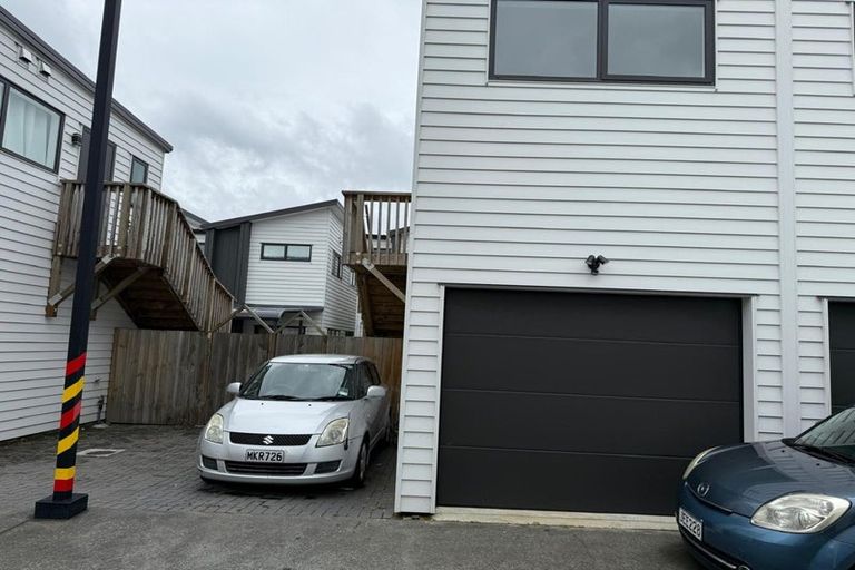 Photo of property in 105 Grove Road, Papakura, 2110
