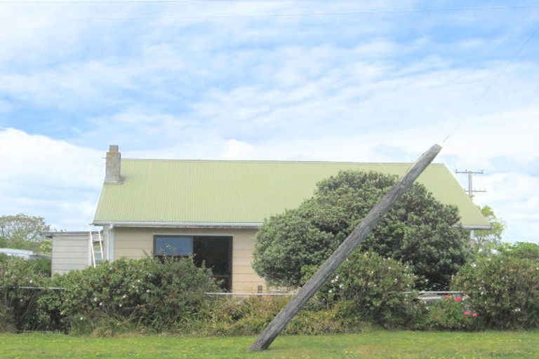 Photo of property in 36 Banks Street, Tolaga Bay, 4077