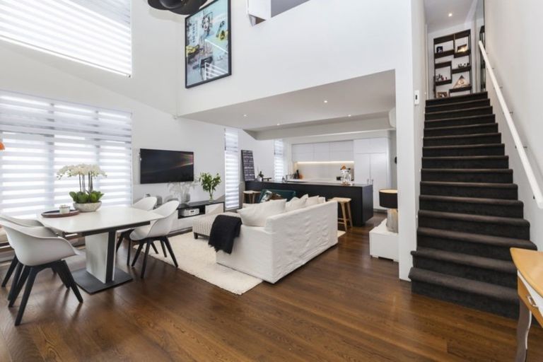 Photo of property in 26a Peterborough Street, Christchurch Central, Christchurch, 8013