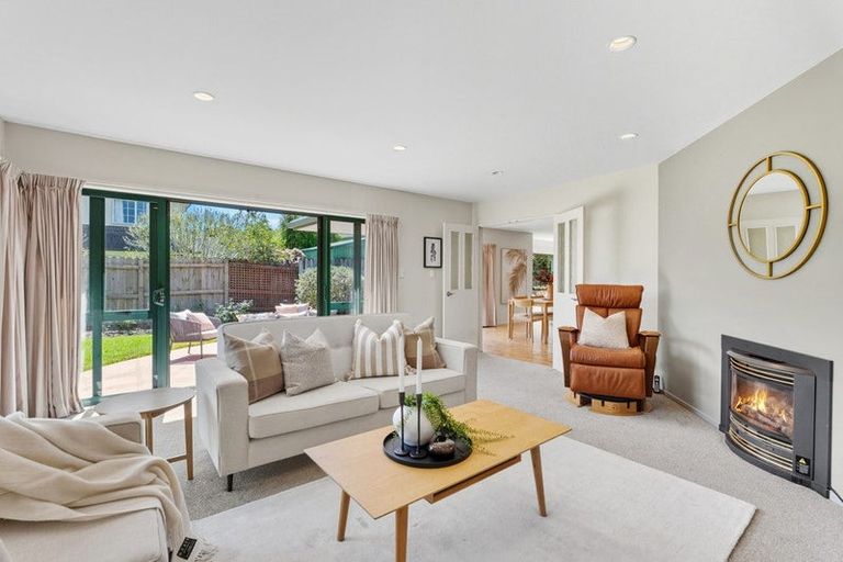 Photo of property in 52 Kath Hopper Drive, Orewa, 0931