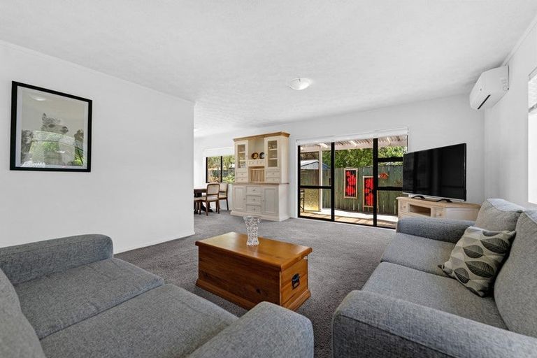 Photo of property in 8/39 Swanson Road, Henderson, Auckland, 0610