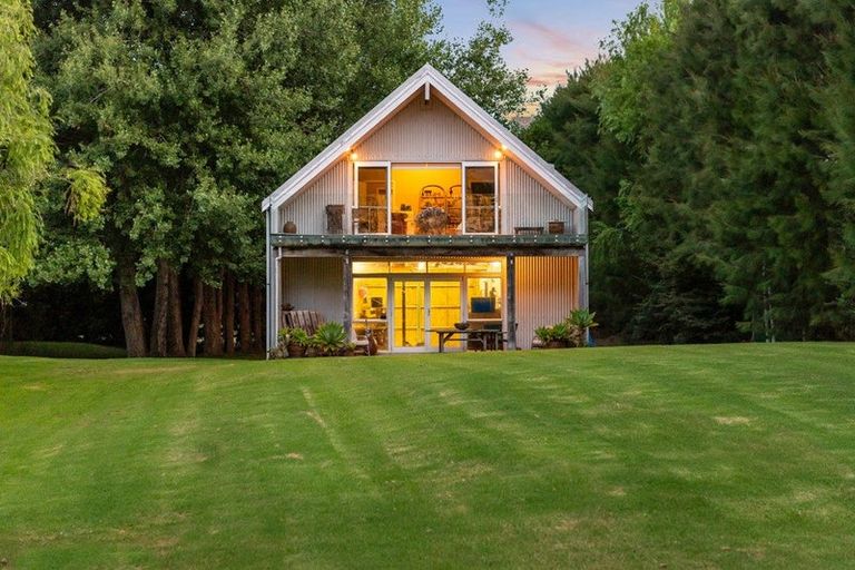 Photo of property in 102 Blackbridge Road, Dairy Flat, Albany, 0794