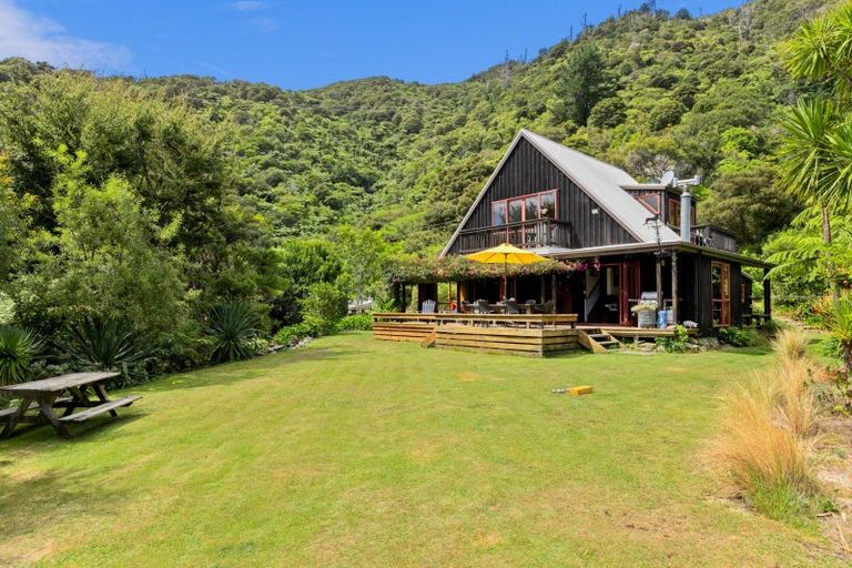 Photo of property in 102 Te Mahia Road, Te Mahia, Marlborough Sounds, 7282