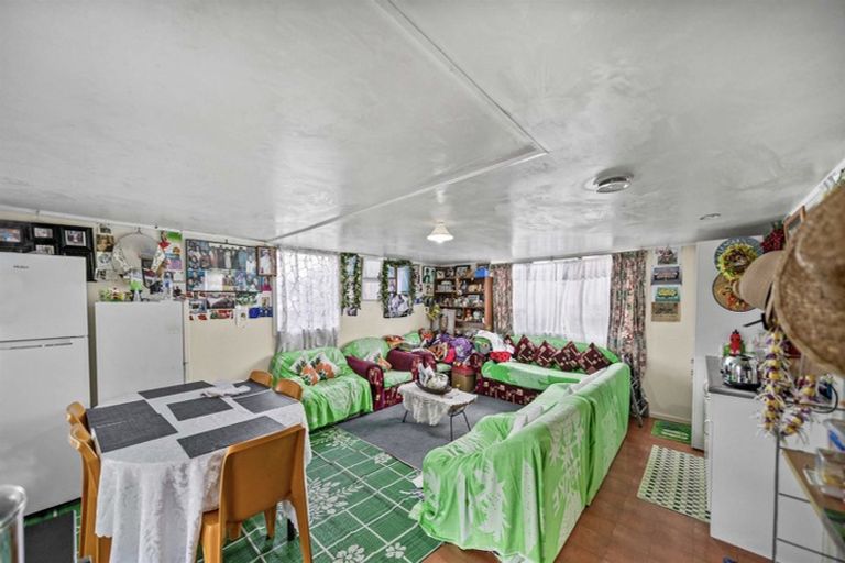 Photo of property in 20 Watchfield Close, Mangere, Auckland, 2022