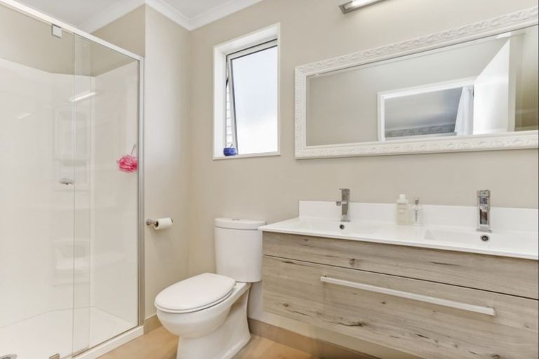 Photo of property in 2 Kotuku Lane, Hobsonville, Auckland, 0616